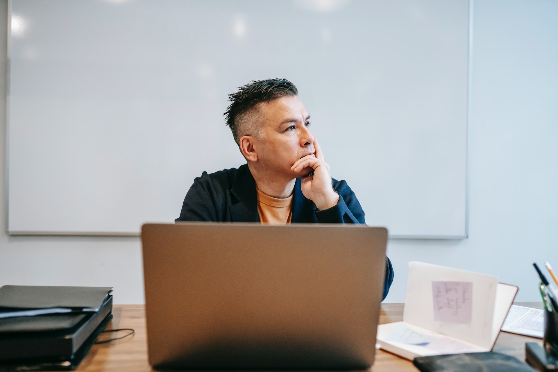 Avoid These 5 Pitfalls While Working With Real Estate Virtual Assistants